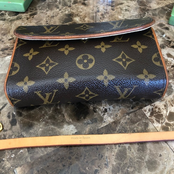 AUTH Louis Vuitton Florentine VINTAGE & VERSATILE - Picture 7 of 8
